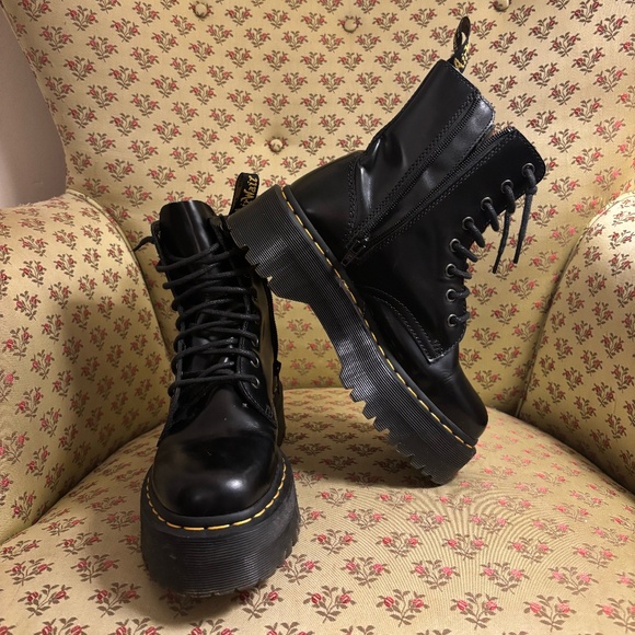 Dr. Martens Shoes - Dr. Martens Jadons